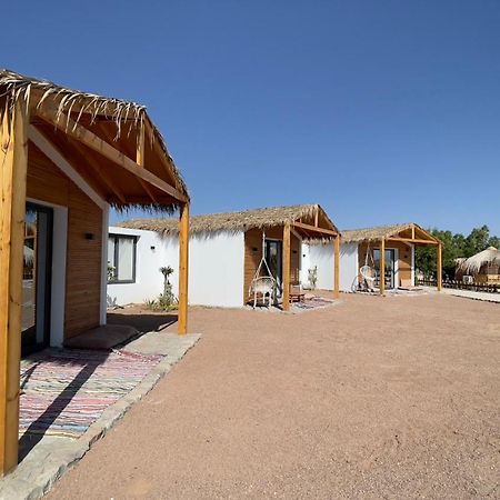 נואייבה Ananda Beach Camp מראה חיצוני תמונה