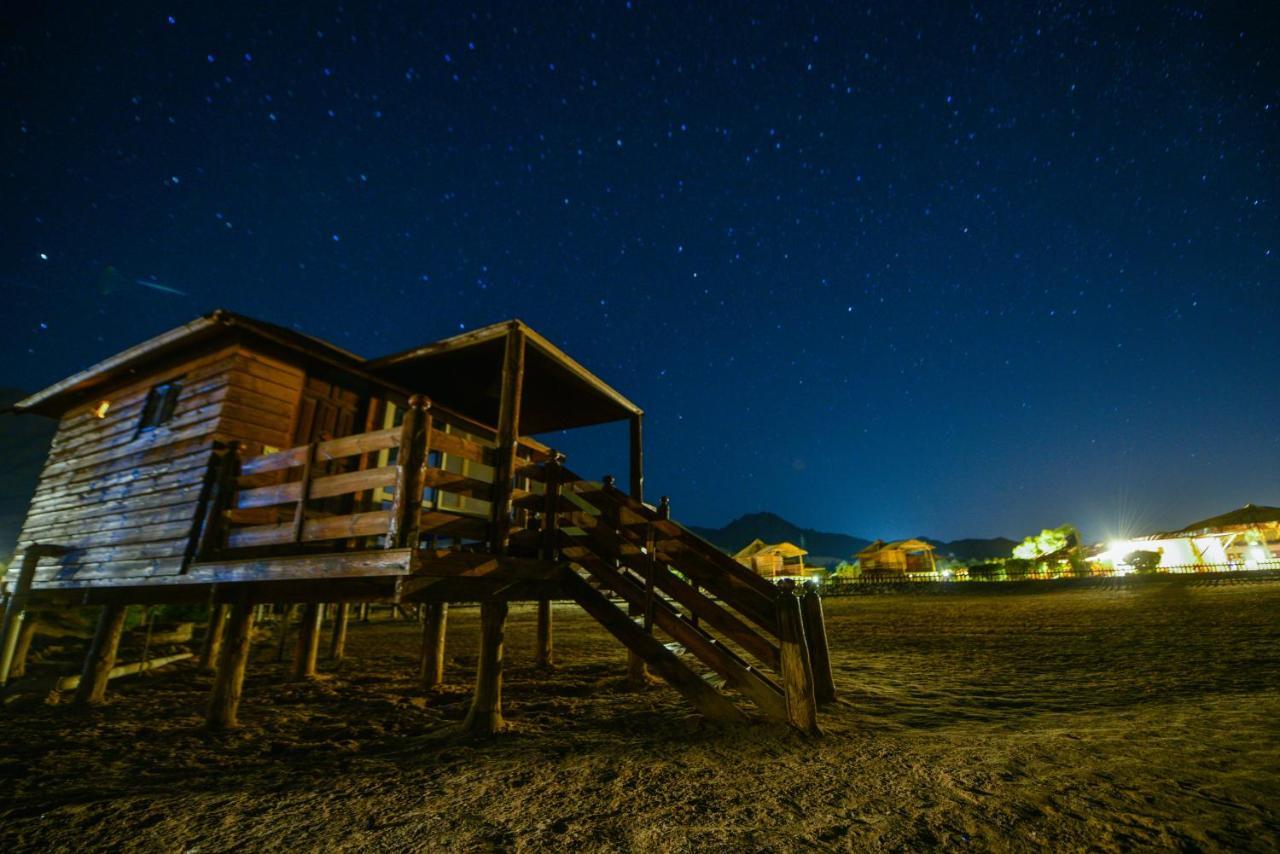 נואייבה Ananda Beach Camp מראה חיצוני תמונה