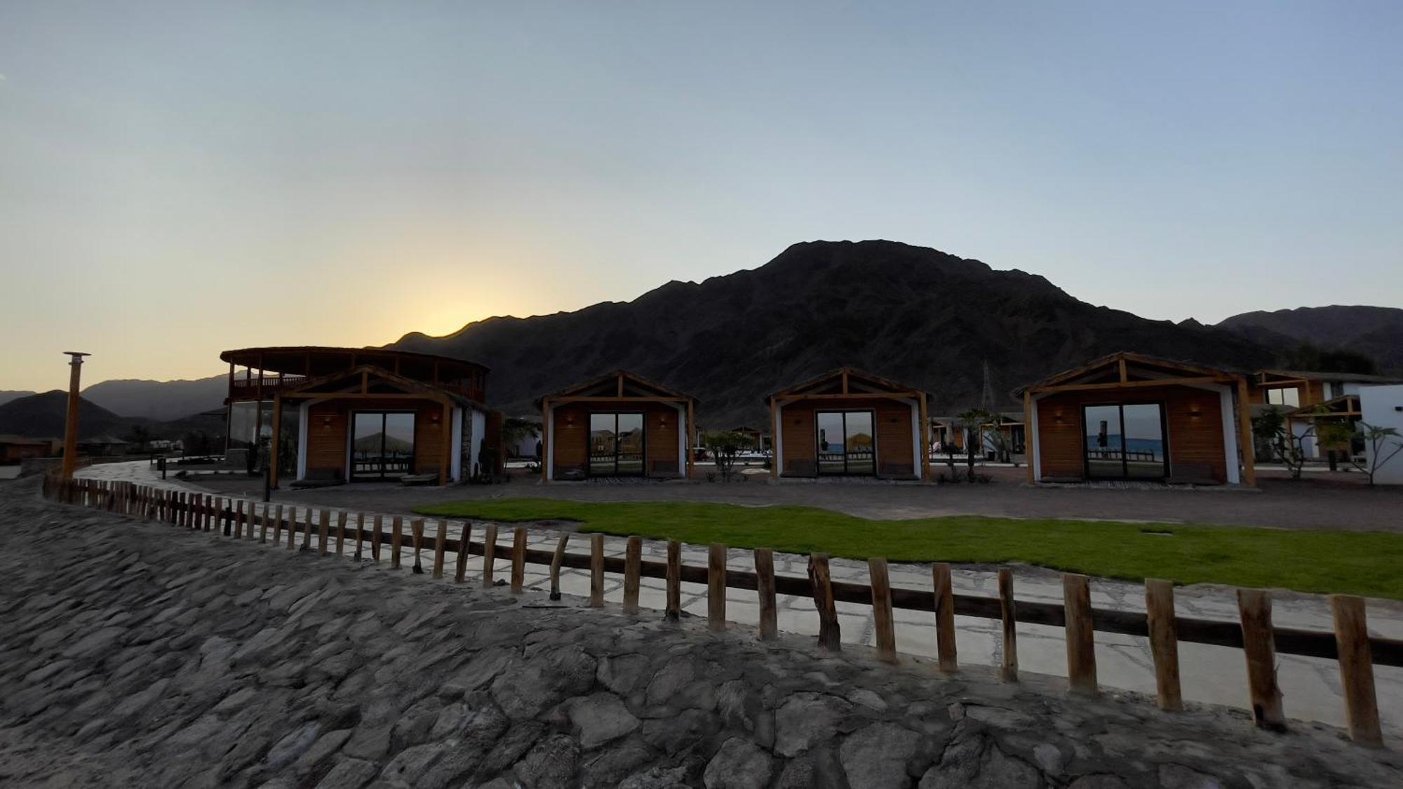 נואייבה Ananda Beach Camp מראה חיצוני תמונה