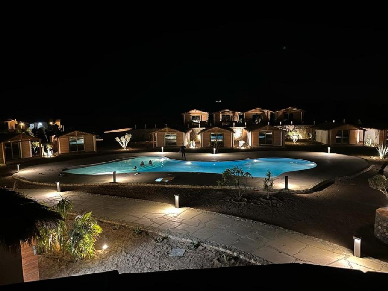 נואייבה Ananda Beach Camp מראה חיצוני תמונה